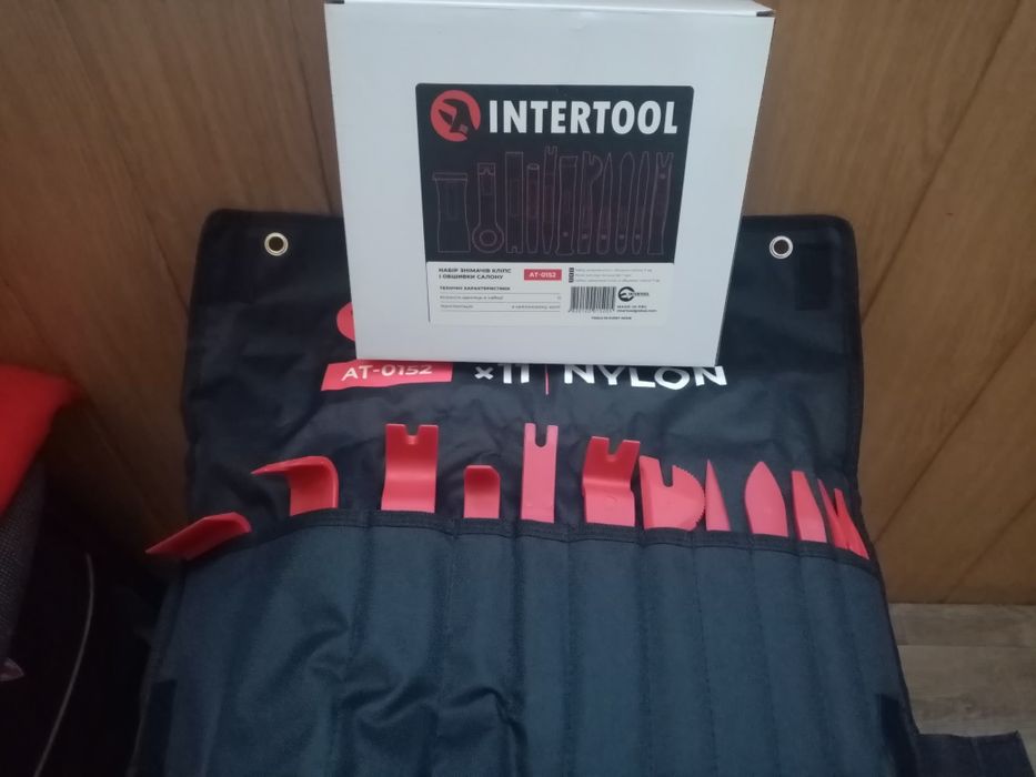 Intertool AT-0152 Набір знімачів кліпс і обшивки салону