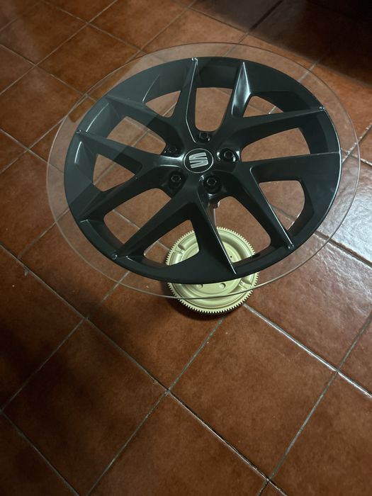 peça decorativa feita de jante