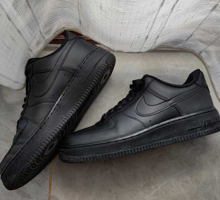 Nike air force+1 black R.40