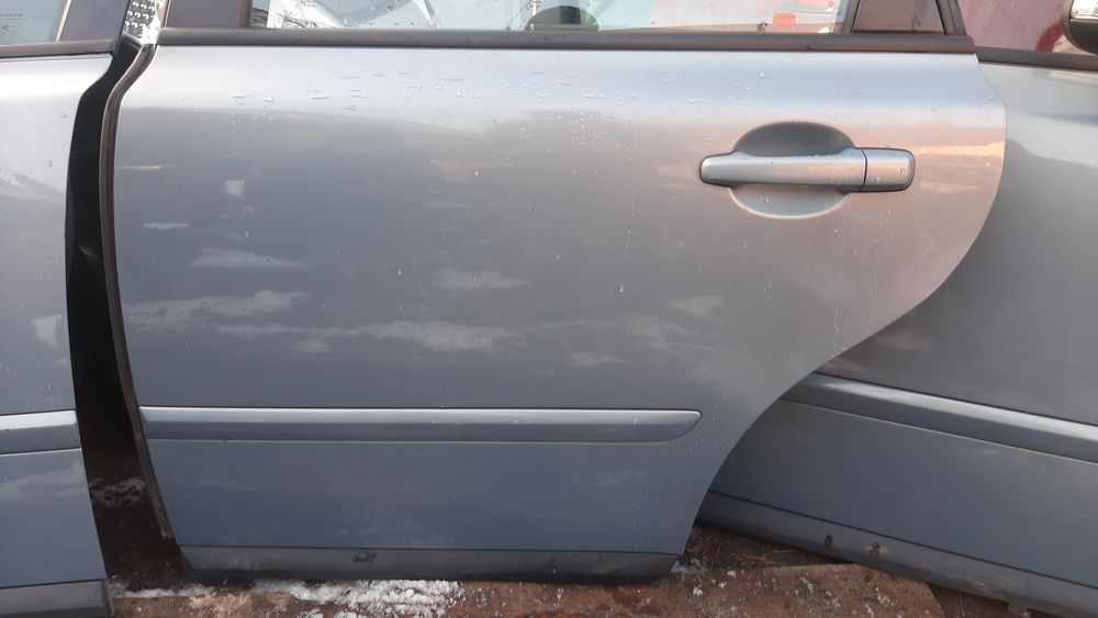 Lak. 479-46 drzwi lewe Volvo v50 kompletne do montażu