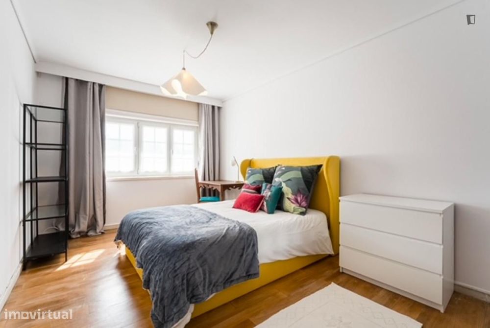 Quarto - localizado em Vila nova de gaia