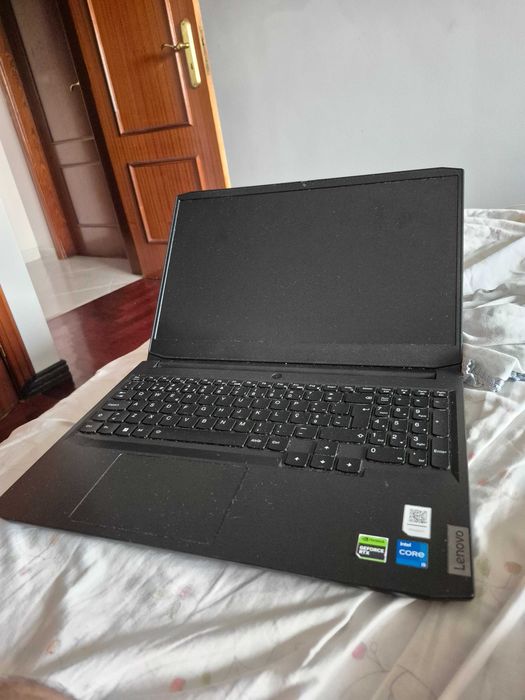 Computador Lenovo IdeaPad Gaming 3 15IHU6