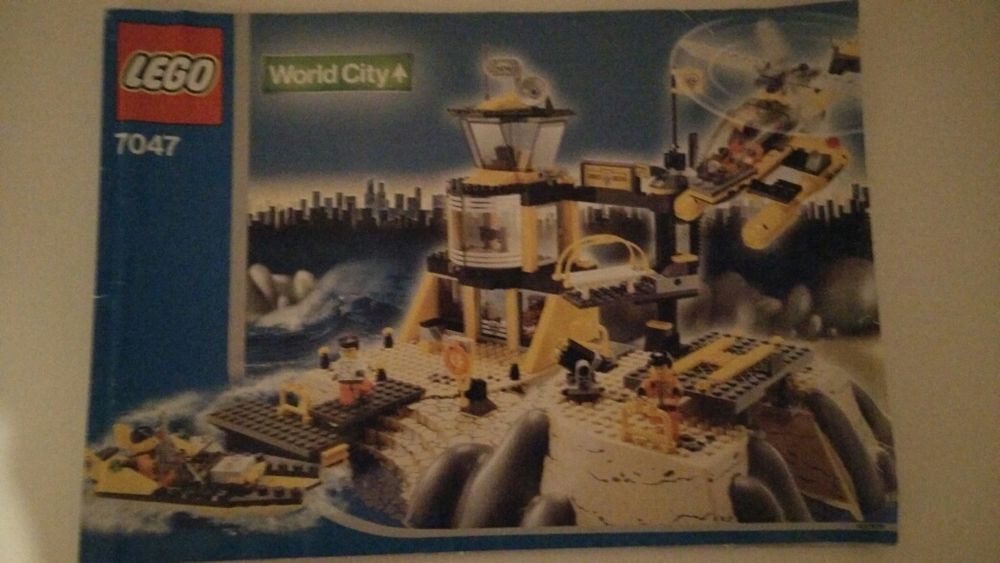 Lego World City: Base Guarda Costeira (7047)