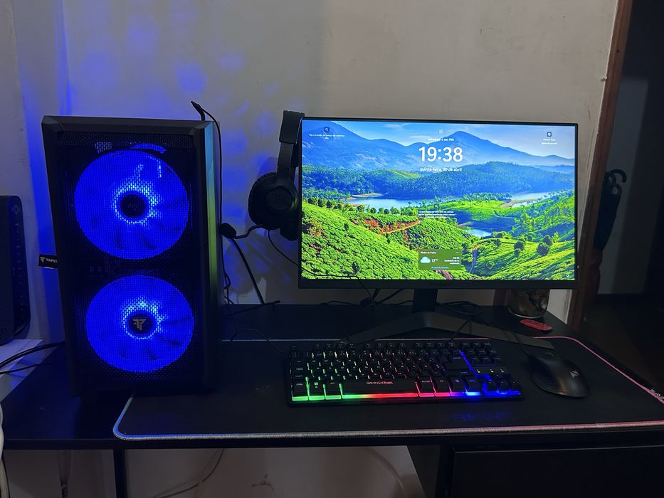PC gamer completo em muito bom estado.