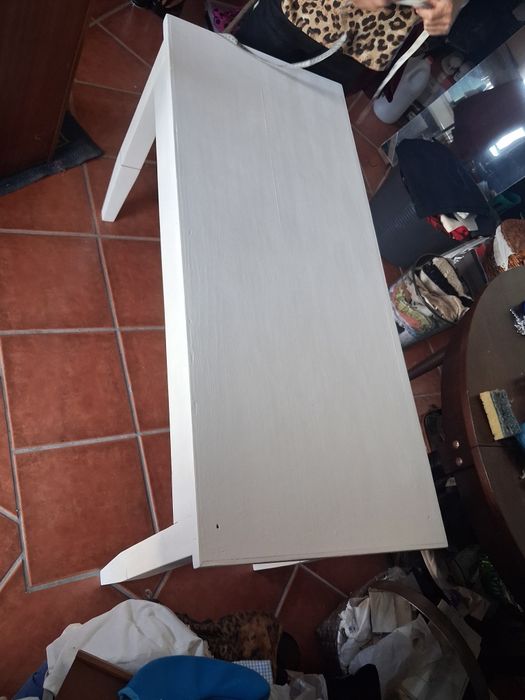 Mesa decorativa branca