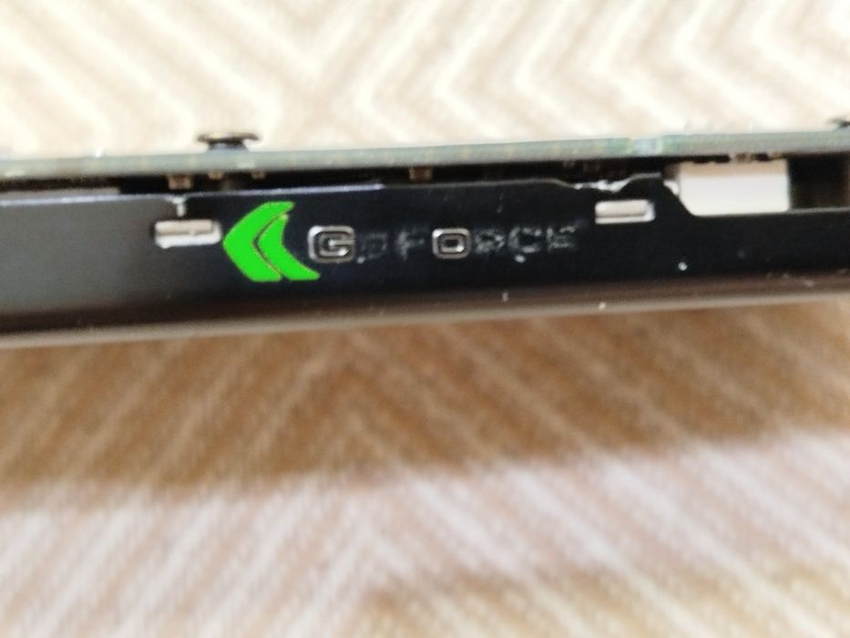 Відеокарта NVIDIA GeForce 9800 GT 

NVIDIA GeForce 9800