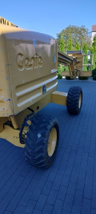 Podnośnik koszowy zwyżka genie S45 4x4