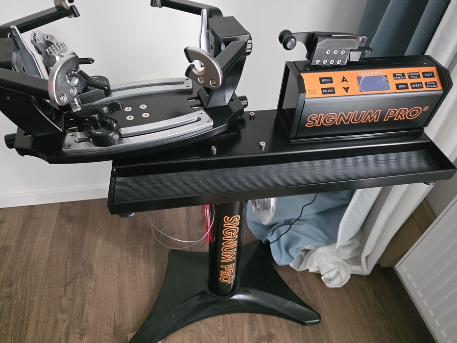 Maszyna do naciągania rakiet tenisowych Signum Pro