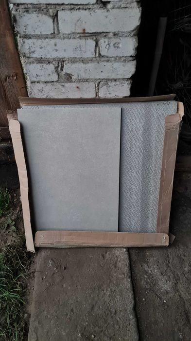 Płytki gress szkliwiony Cersanit do kuchni i łazienki.