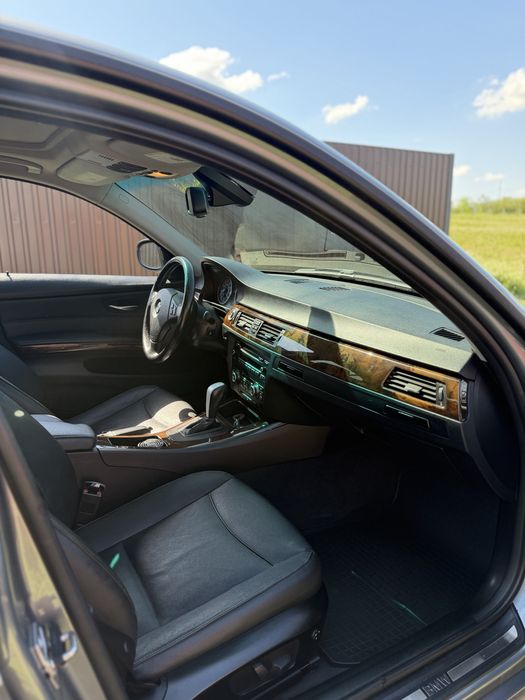 Продам BMW e90 2011 N52B30