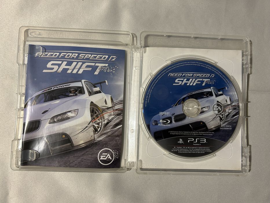 2 jogos W2C 2 e Need For Speed Shift