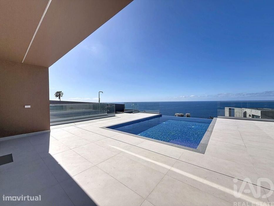 Casa / Villa T3 em São Martinho