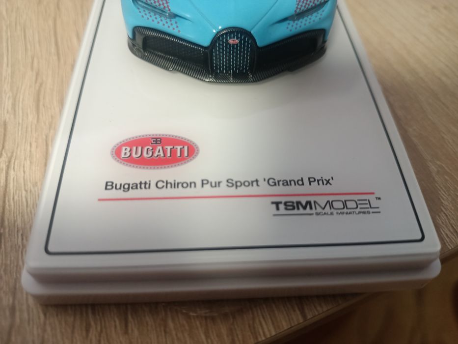 Модель 1/43 Bugatti Chiron. / Бугатті .