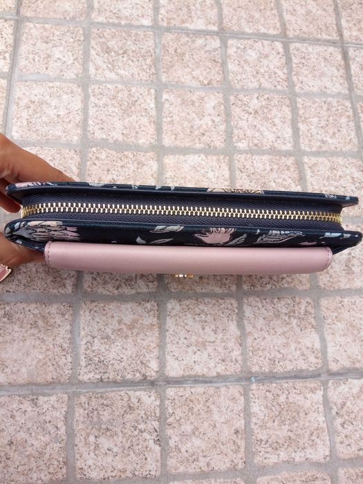 Porta-moedas Parfois azul e rosa grande