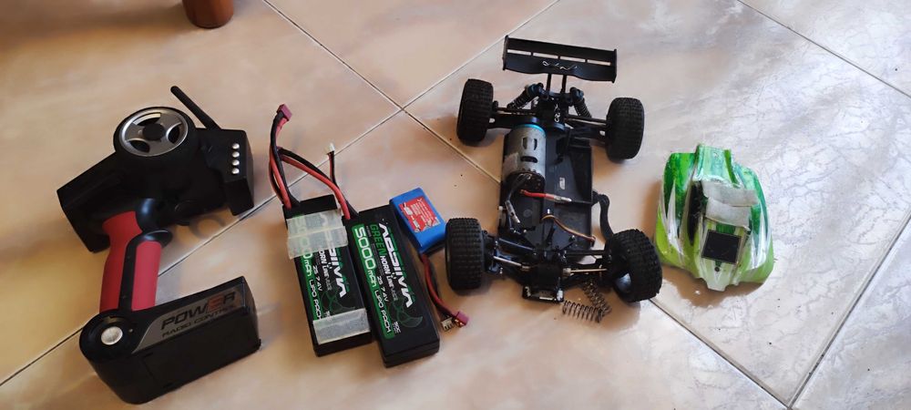 Wltoys a959-b + Baterias extra