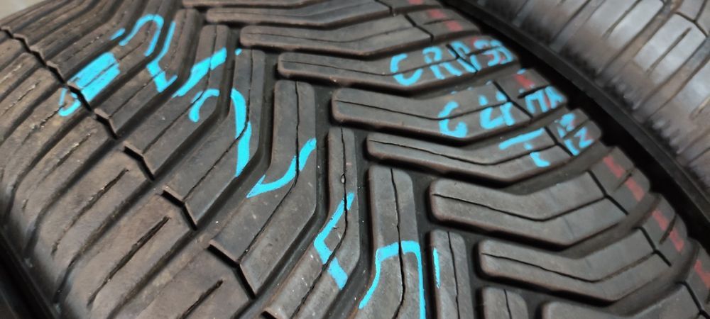 Pneus 225/55/18 semi novos