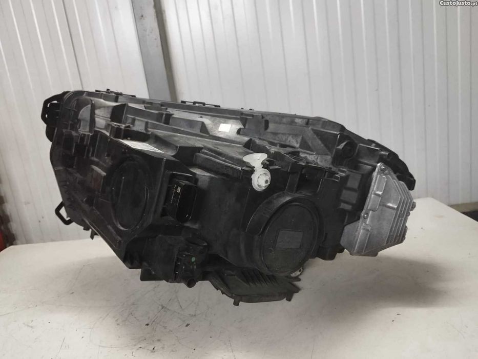 Farol Direito Mercedes EQB EQA Led