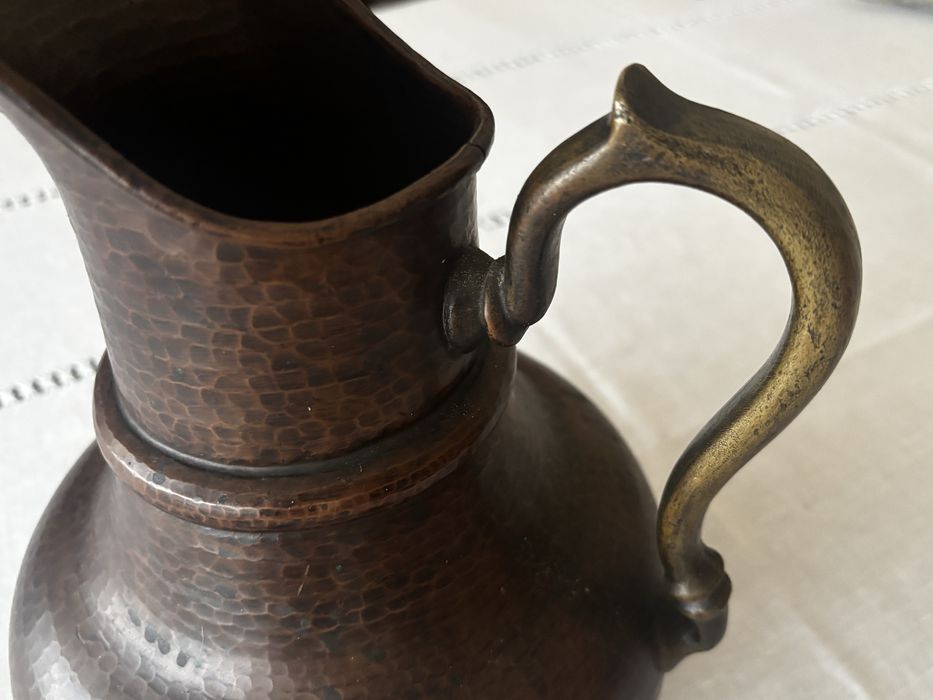Jarro antigo em cobre martelado – Cabrita Guerreiro (Portugal)