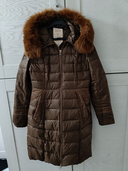 Продам пуховик шокодному кольорі