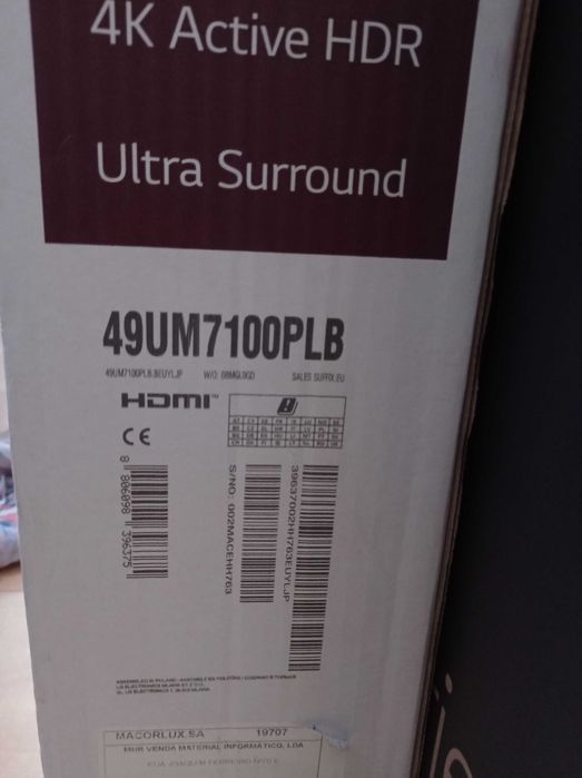 Tv Lg 49' com tela partida