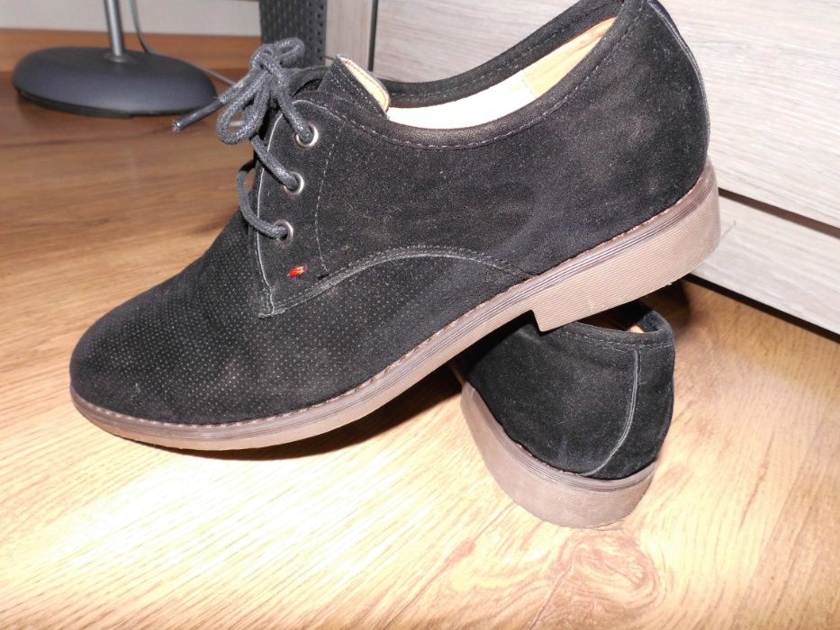 Buty czarne rozmiar 39