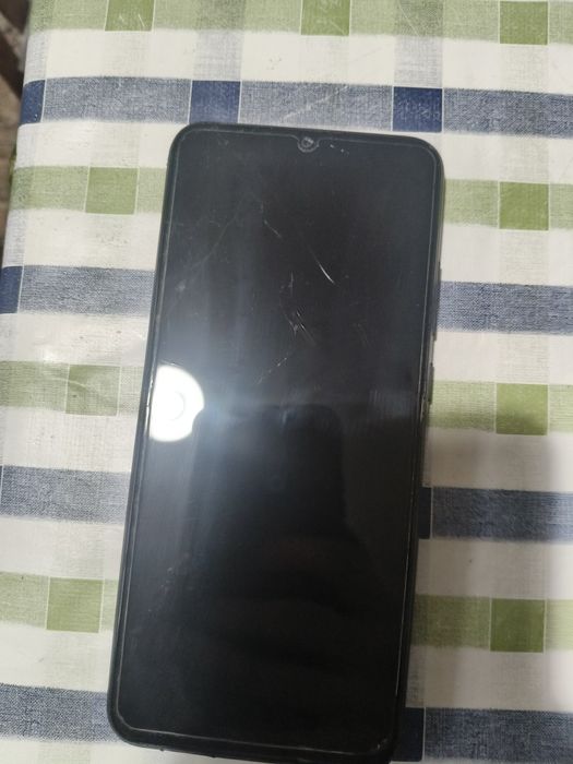 Telemóvel Samsung a30  a funcionar