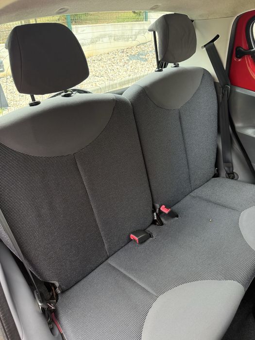 Peugeot 107 • VVT-i • Automático • Apenas 125 mil km (Com Histórico)• Motor Toyota • Nacional • Selo € 19