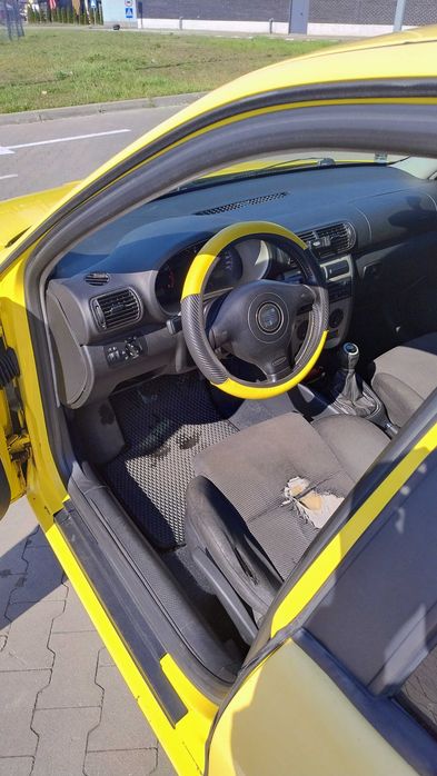 продам авто SEAT LEON 2003