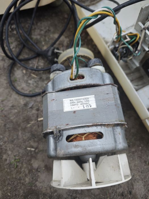 Електродвигун від пральної машини