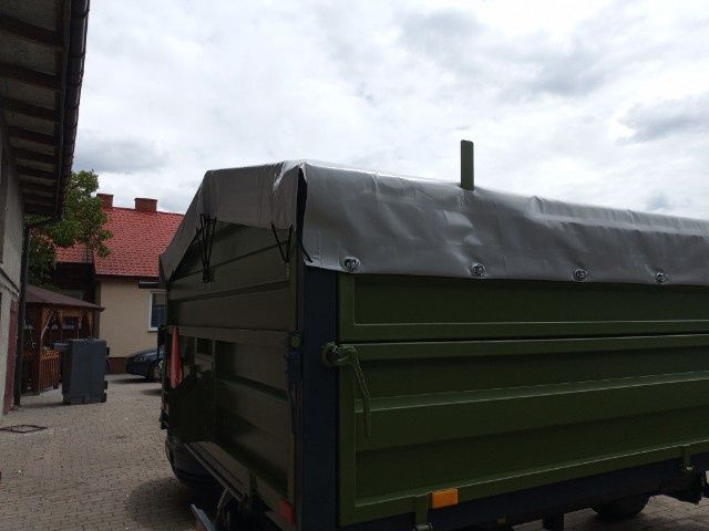 Plandeka na przyczepę rolniczą