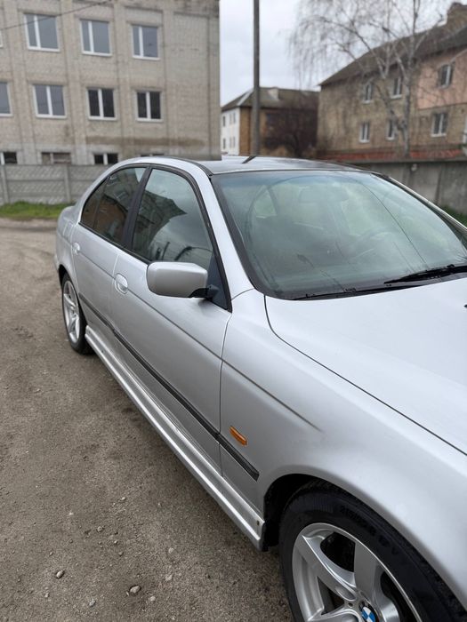 Продам бмв Е39 2.0 бензин