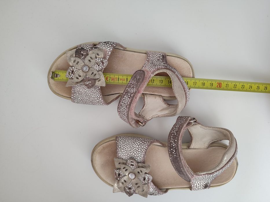 Sandałki skórzane Primigi 27 na rzepy lilac