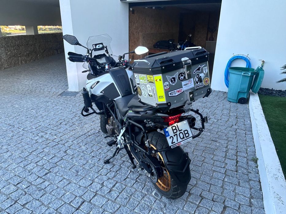 Mota Qj srt 700 x
