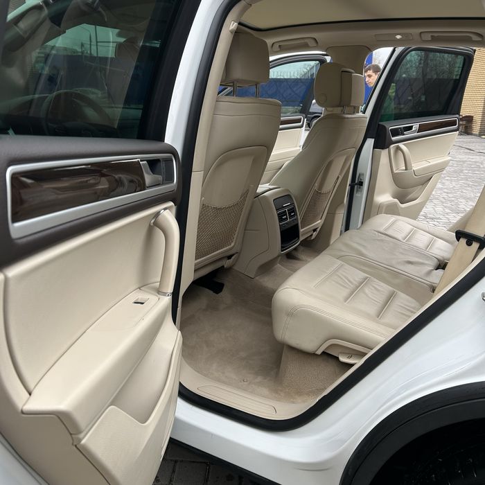 Vw Touareg  Надійний та комфортний з легендарним дизильним двигуном