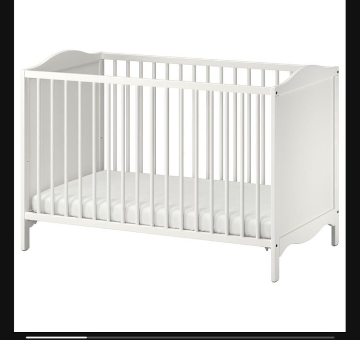 Cama de grades Ikea com colchão