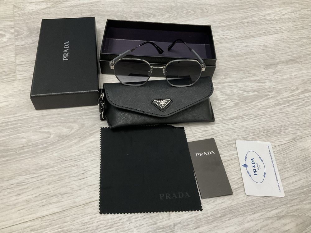 Очки PRADA унисекс: 3 000 грн. - Сонцезахисні окуляри Великі Підліски ...