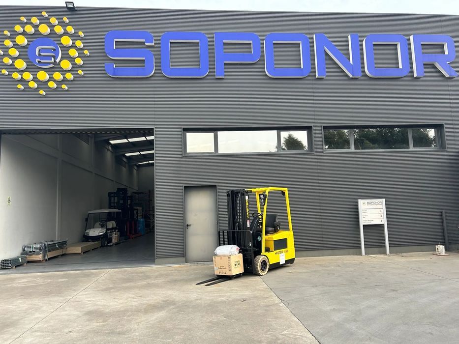Empilhador Hyster 1600 Kgs Elétrico