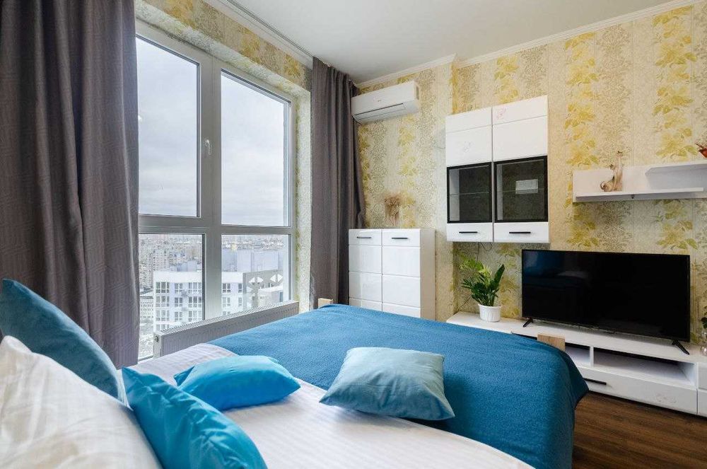 Квартира з гарним Краєвидом. Перший будинок від метро Харьківська