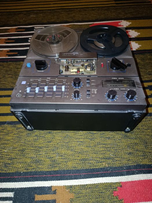 Магнітофон катушечний