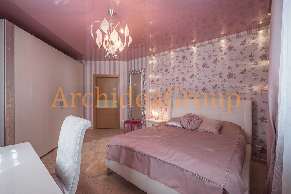 Амбітна видова квартира 86м2  в центрі Києва на вул. Голосіівська 13-А