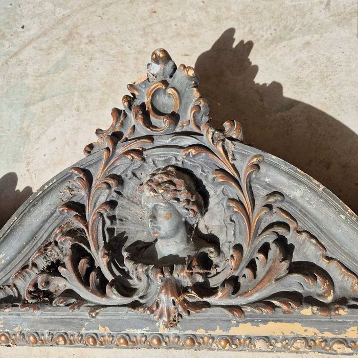 Kominek, Obudowa kominkowa , Portal kominkowy