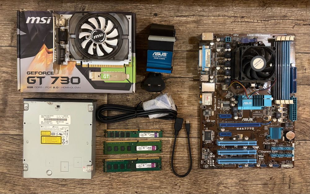 Комплект ПК: Материнська плата Asus M4A77TD AM3 + 12GB DDR3 Kingston + Відеокарта GT 730 + DVD