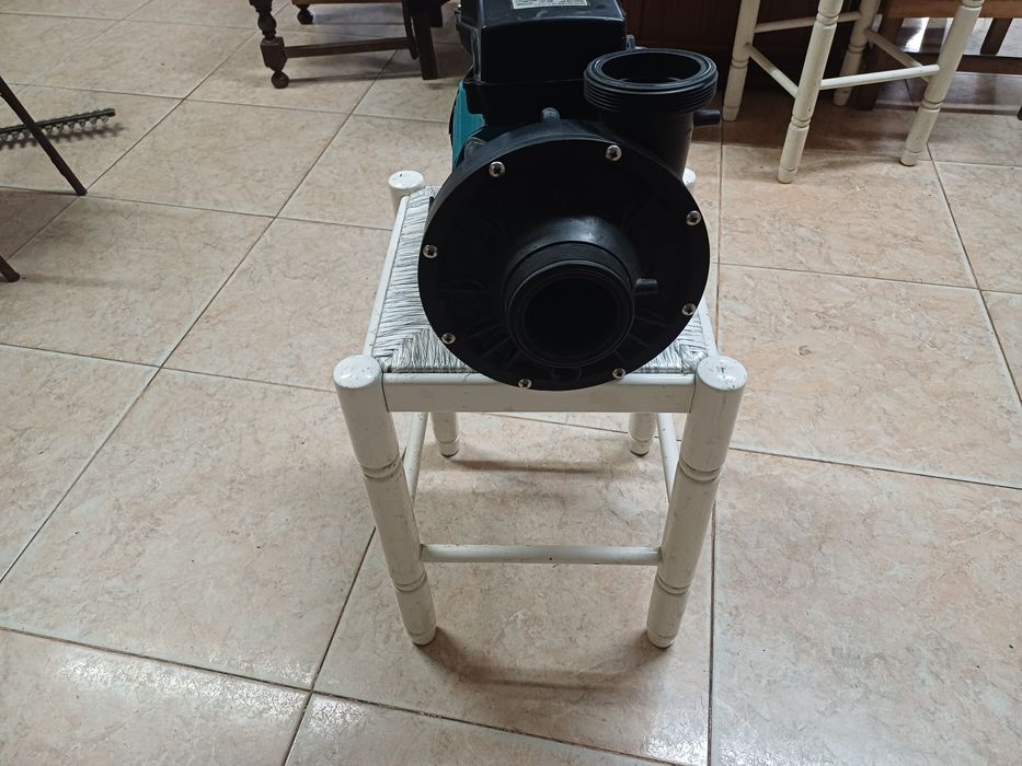 Vendo bomba de agua em bom estado
