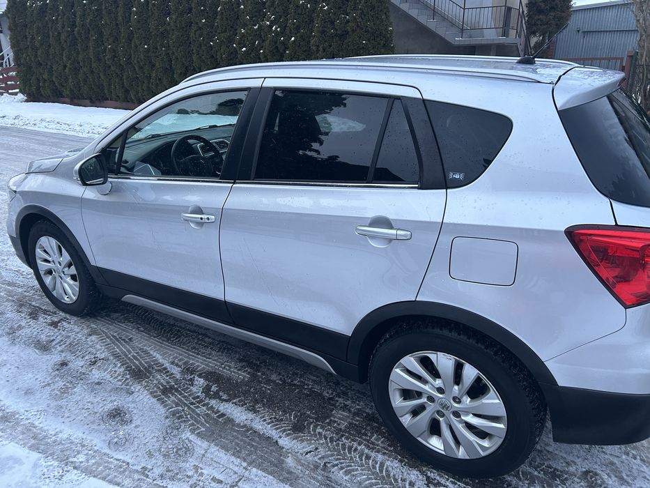 Sprzedam Suzuki  SX4 S-cross 2016