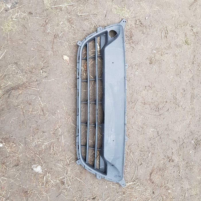 kratka środkowa zderzaka przód Hyundai i20 08-12