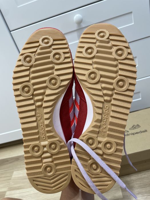 Adidas нові не підійшов розмір.