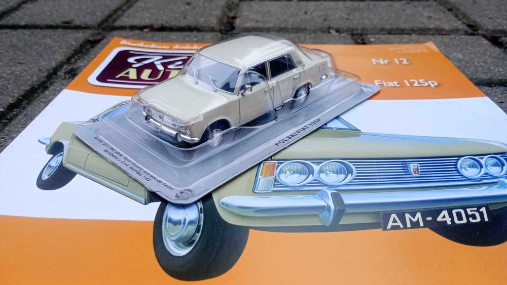Modèle Réduit 1/43 Polski Fiat 125P - Collection Voitures Anciennes Europe De L'Est - Sur Socle