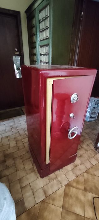 Cofre industrial EMECE