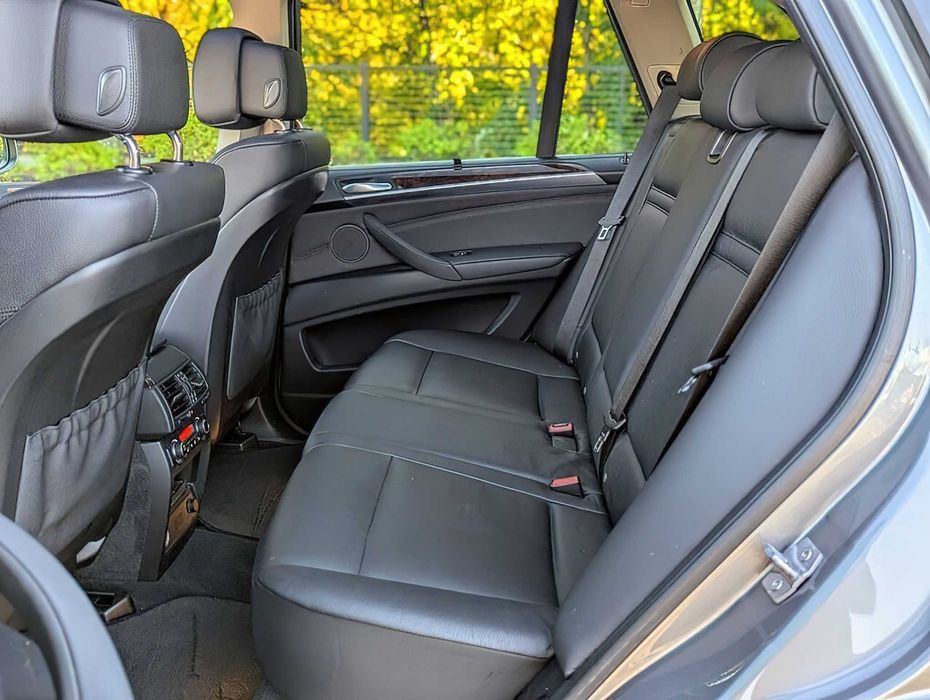 BMW X5      2012