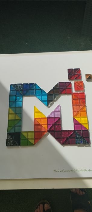 Logo firmowe, tabliczki z numerem domu, obrazy z mozaiki szklanej